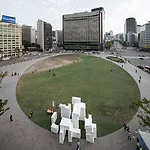 NAMELESS used blocks of EPS (expanded polystyrene) to create a grotto-like installation that plays with appearance and reality. Brought to the site in hefty-looking chunks and hand-carved by artist Kw