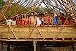 The design team, consisting of al bordE staffers and volunteers.