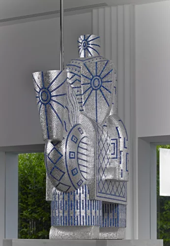 Quick Take: A Touch of Glass