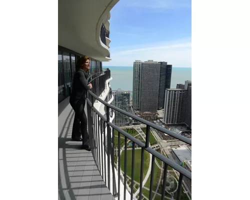 Sightlines dominated architect Jeanne Gang's thinking behind Aqua Tower's cantilevered terraces, including views to Lake Michigan.