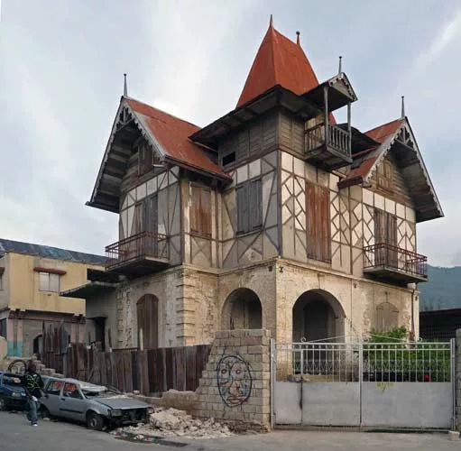 Haiti's famous gingerbread houses endured the January 2010 earthquake relatively well. While they did suffer some damage, researchers estimate that only 5 percent of these historic dwellings partially