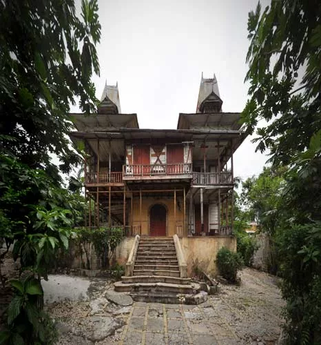 Haiti's famous gingerbread houses endured the January 2010 earthquake relatively well. While they did suffer some damage, researchers estimate that only 5 percent of these historic dwellings partially