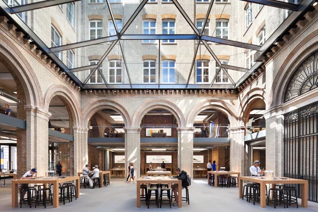 Apple Store in Convent Garden, U.K.