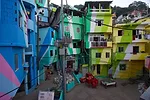 Artists: Jeroen Koolhaas and Dre Urhahn, Haas&Hahn (Netherlands), with Santa Marta community youth and Coral Paint Company