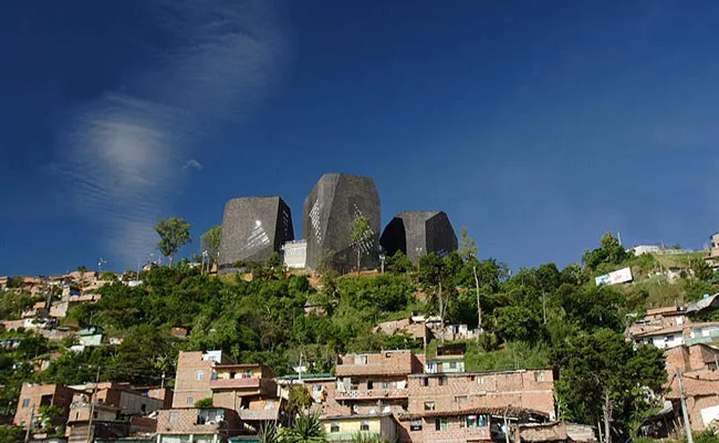Parque Biblioteca Espa'a, Medell'n, Colombia.