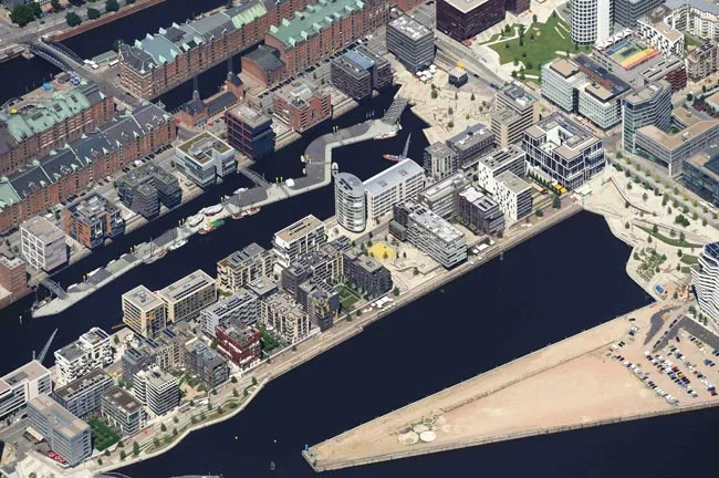 An overview of the Am Sandtorkai/Dalmannka quarter, where about 1,500 people currently live and work.