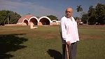Architect Ricardo Porro at the Plastic Arts School. 