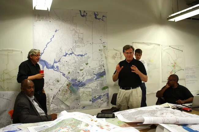 Pratt R/UDAT members discuss recommendations for rebuilding the community after the tornado.