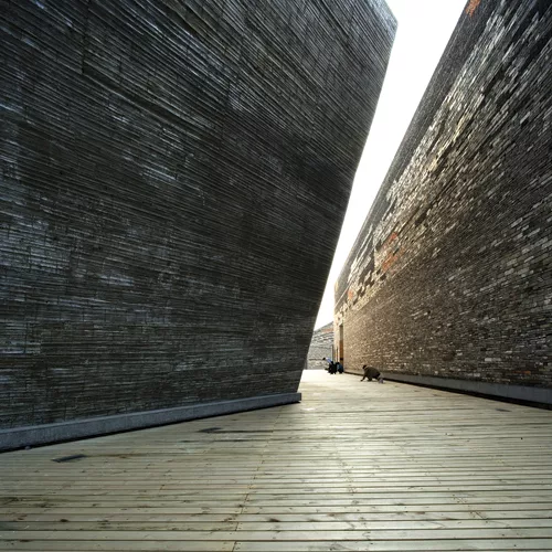 Chinese Architect Wang Shu Wins the Pritzker Prize