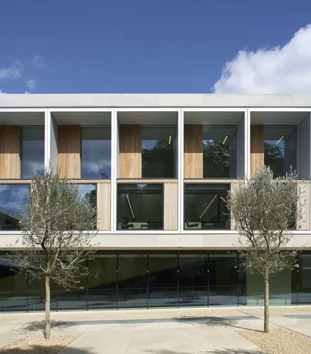<strong>Sainsbury Laboratory</strong><br /> Cambridge<br />  <br /> Architect: Stanton Williams<br /> Client: University of Cambridge<br /> Structural engineer: Adams Kara Taylor<br /> Services e