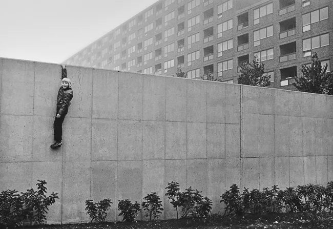 Jens S. Jensen, <em>Boy on the Wall, Hammarkullen, Gothenburg</em>, 1973