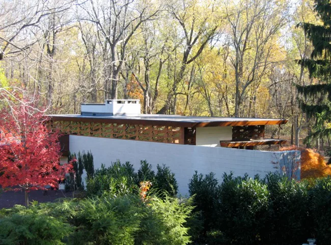 The Bachman-Wilson House (1954), designed by Frank Lloyd Wright, is looking for a buyer to relocate it.<span style='color: #333333; font-family: Arial,Helvetica,sans-serif; font-size: 13px; font-style