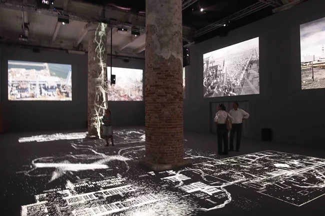 Norman Foster's <em>Gateway</em> at the Arsenale