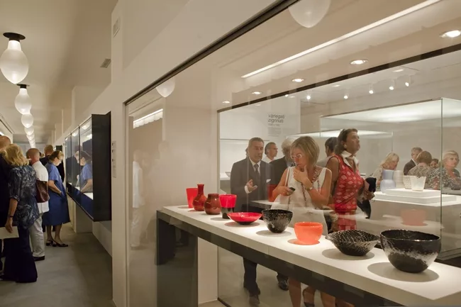 An exhibition of Carlo Scarpa glass pieces inaugurated Le Stanze del Vetro, a permanent exhibition space designed by Annabelle Selldorf on the island of San Giorgio Maggiore.