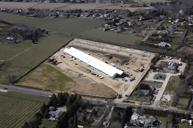 Arial view of Herzog & de Meuron’s Parrish Art Museum under construction.<br />