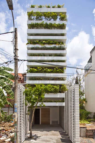 <strong>Best House</strong><br />Vo Trong Nghia Architects<br />Stacking Green<br />Ho Chi Minh City, Vietnam