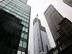 Photo of the crane atop One57 posted to Twitter by <a href='https://twitter.com/jonathanwald' target='_blank'>@jonathanwald</a>