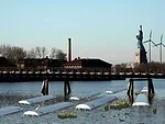 <p>Research for the book <em>On the Water: Palisade Bay </em>by Guy Nordenson, Catherine Seavitt, and Adam Yarinsky inspired MoMA’s 2010 exhibition <em>Rising Currents: Projects for New YorkR