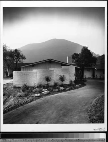 Wheaton residence by Cliff May, Brentwood, Los Angeles, California, 1958