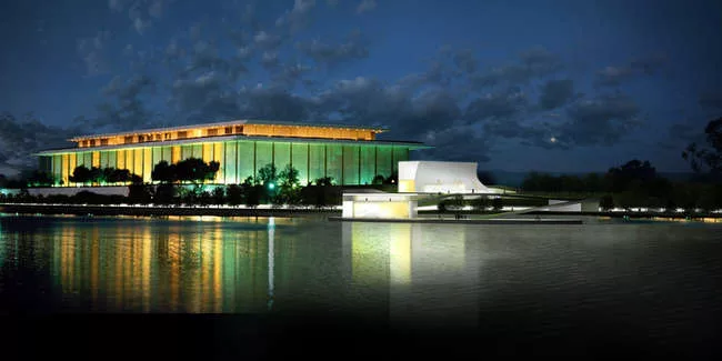 Steven Holl Architects' proposed addition to the John F. Kennedy Center for the Performing Arts includes three pavilions in a newly created park.<br />