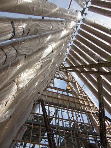The original 19th century Christchurch Cathedral was damaged in an earthquake in September 2010, and subsequently suffered a major collapse in the February 2011 quake.