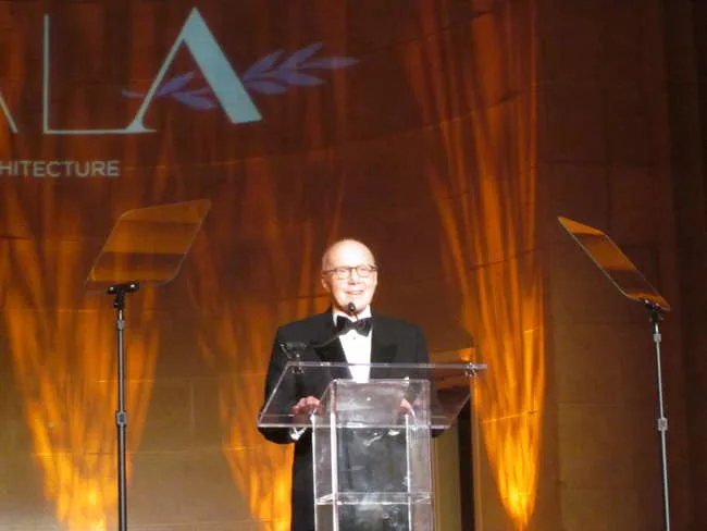 Gerald Hines accepts the Good Design is Good Business Lifetime Achivement award for architectural patronage.
