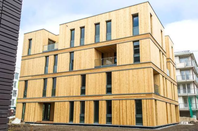 Designed by Adjaye Associateshe, the 'CSH' (Case Study Hamburg) features modules of various sizes that are stacked and assembled around a central area. The modules can be joined together vertically