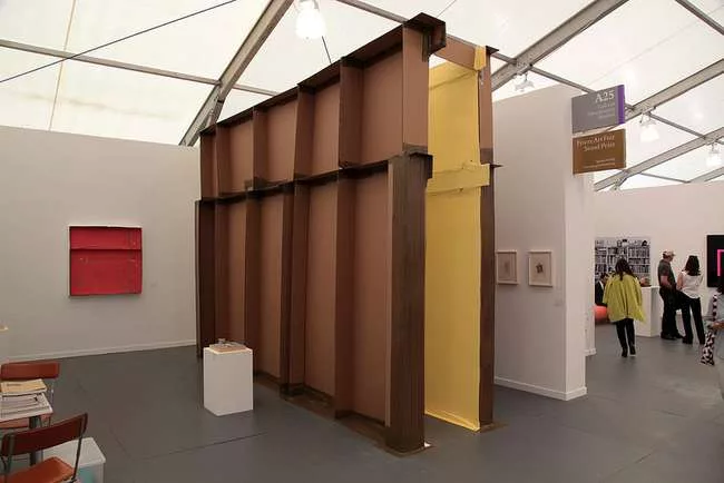 <strong>Frieze Art Fair</strong><br /> The Galeria Elba Benitez booth won the Frieze Fair’s stand prize for a solo installation by Portuguese artist Carlos Bunga.