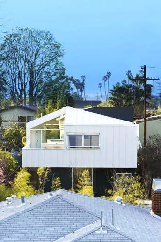 Floating Bungalow, Los Angeles, Bestor Architecture