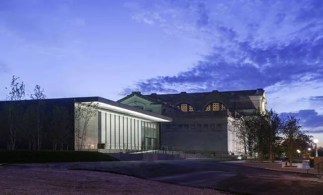 The Cass Gilbert-designed Main Building with the new East Building in the foreground.