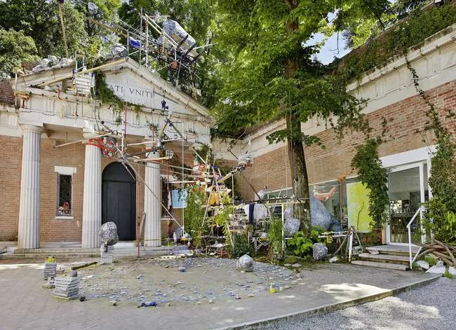 U.S. Pavilion: Sarah Sze, <em>Triple Point (Gleaner)</em>, 2013. Mixed media.