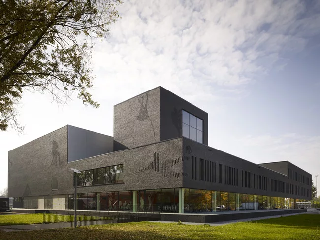<strong>Completed Projects: Schools
</strong><br />Mecanoo <br />Fontys Sports College<br />
Eindhoven, Netherlands