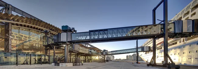 <strong>Completed Projects: Transport
</strong><br />Johnson Pilton Walker Architects
<br />Sydney Cruise Terminal<br />
Sydney, Australia