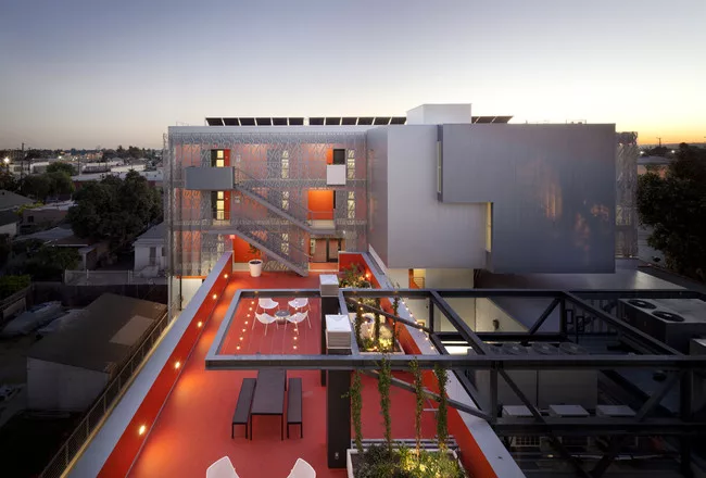 <p><strong>Completed Projects: Housing</strong><br />
Koning Eizenberg Architecture
<br />28th Street Apartments
<br />Los Angeles, USA</p>