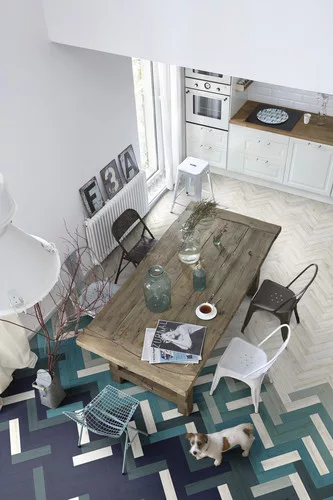 41Zero42 is a young company that combines research, technology, innovation and design to radically change the appearance and performance of ceramic tile. <em>U-Color</em> is a hybrid artisan product t