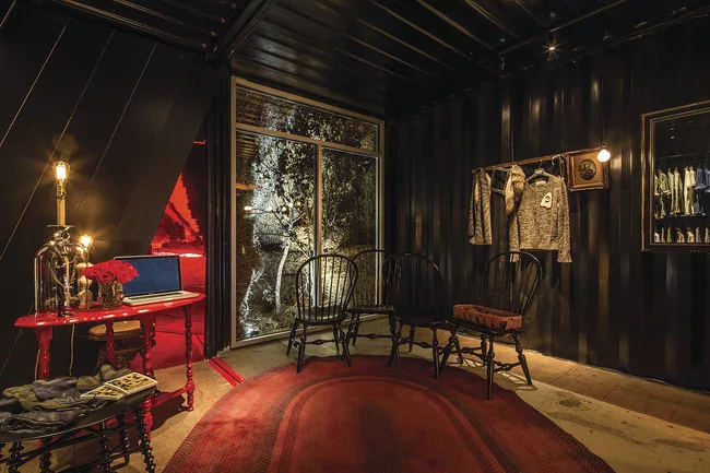 Walls of Wax<br /> Bittertang<br /> BOFFO Building Fashion