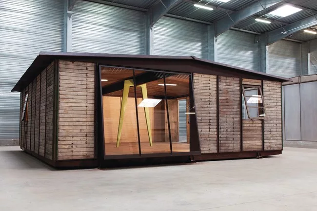 A full-scale construction of one of Jean Prouvé's demountable houses. Designed in 1945, the 8x8-meter house has been assembled with parts from the Prouvé factory by Galerie Patrick Seguin.