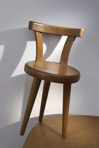 Charlotte Perriand<br />Desk chair (1947)<br />BCC edition (Bureau Central de Construction)<br />Pine tree<br />Provenance: Jean and Huguette Borot’s house, Paris<br />
