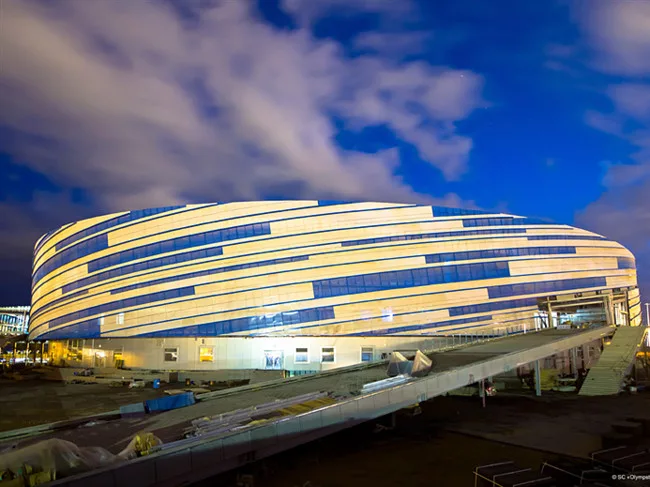 <strong>Shayba Arena</strong><br /><strong>Architect: Central Research Institute for Industrial Buildings (CNIIPromzdaniy)</strong><br />As the smaller of the two hockey rinks—and the most liter