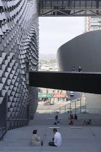 Morphosis's Emerson College Los Angeles Building Set to Open in March