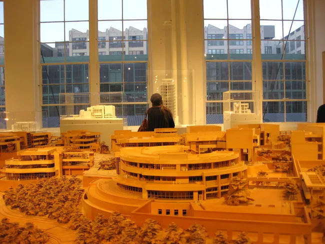 Richard Meier's Model Museum Makes a Move