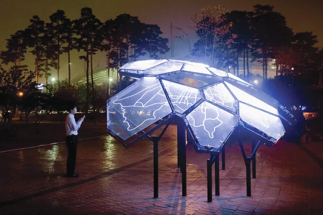 Living Light, 2009<br />The Living<br />Seoul<br />This permanent pavilion in a public park uses LEDs and data from government-monitored sensors to map air quality throughout the city.