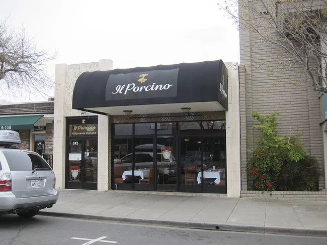 Passerelle Investment Company acquires downtown retail properties in Los Altos, California, and invites different architects to redo the spaces. 242 State Street was an Italian restaurant in its form