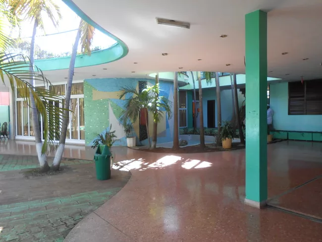 Casa Eugenio Leal Pozo (1957), by Eduardo Cañas Abril y Nujim Nepomechie.