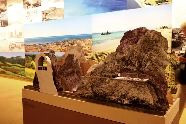 <strong>Greece<br /><em>Tourism Landscapes: Remaking Greece</em><br />Designers Represented: S. & D. Antonakakis, Bernard Tschumi Architects, C. Crantonellis, C. Decavalla, Divercity, Doxiadis Associa