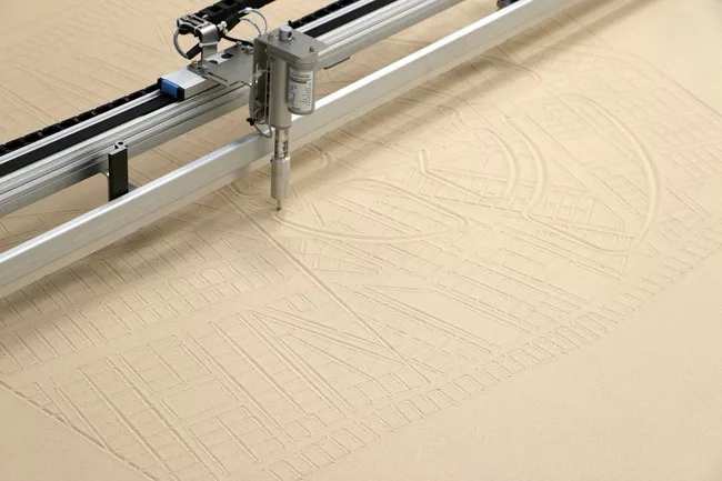 <strong>Israel<br />The Urb Urb<br />Designers and Curators: Ori Scialom, Roy Brand, Edith Kofsky, Keren Yeala Golan</strong><br /><br /> The mechanical drawing process is mesmerizing, and when comple