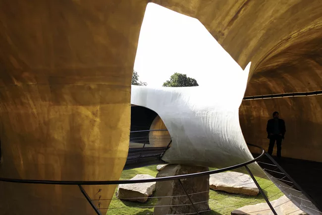 The flexible, multi-purpose social space features a café.<div id='_mcePaste'>