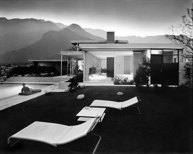 Julius Shulman, Kaufmann House designed by Richard Neutra (Palm Springs, CA), 1947.
