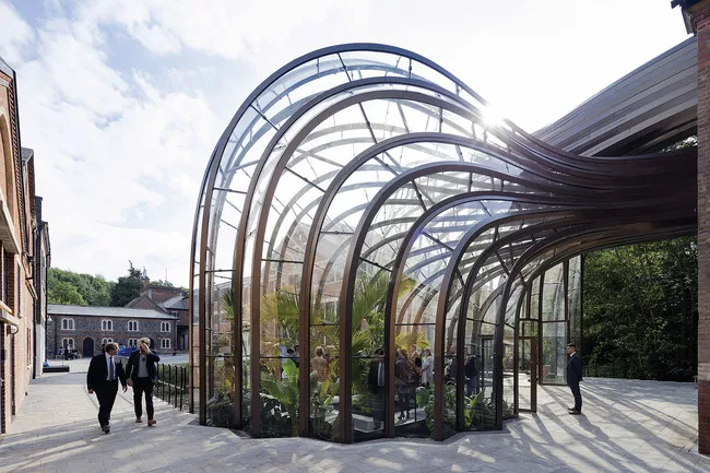 <p><strong>Heatherwick Studio</strong><br />Bombay Sapphire Distillery<br />Laverstoke, U.K.</p>