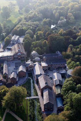 <p><strong>Heatherwick Studio</strong><br />Bombay Sapphire Distillery<br />Laverstoke, U.K.</p>